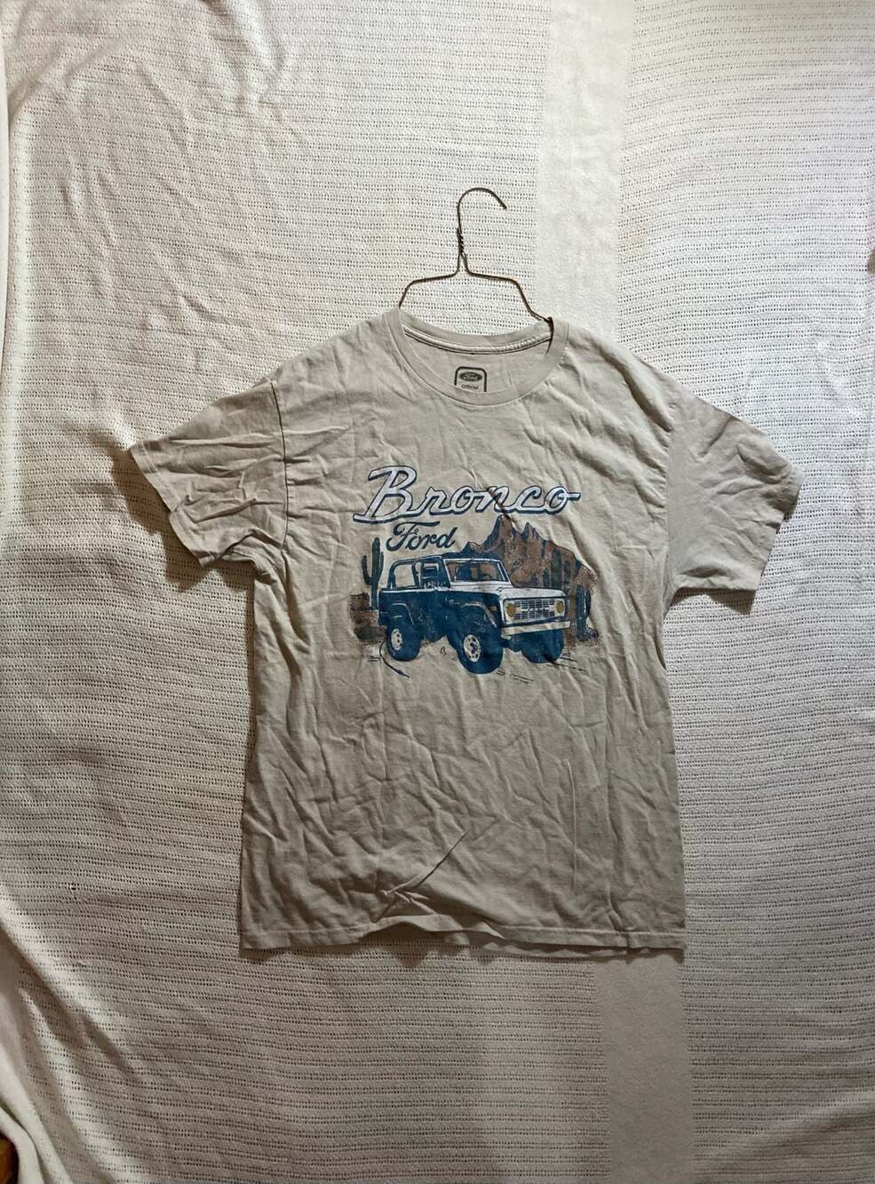 Ford Bronco Desert Graphic T-Shirt Size M